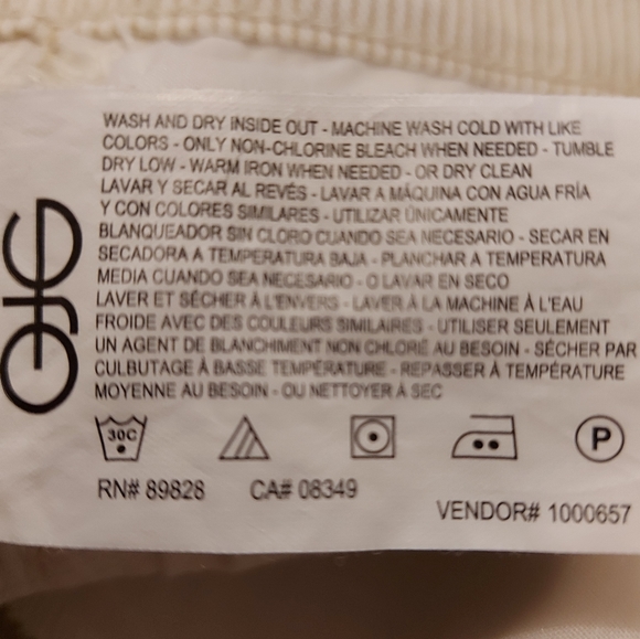 3 for $25- Gloria Vanderbilt Cream Capris, Size 14 - Picture 16 of 16